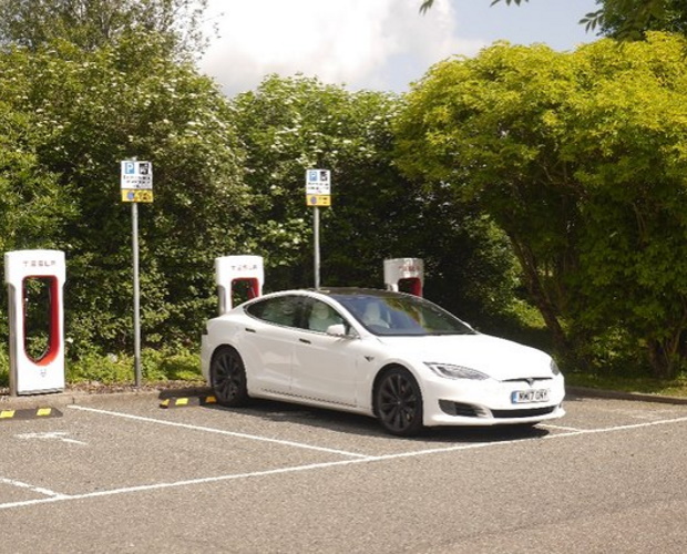 Local Authorities called on to dramatically increase the number of EV public charging points to meet growing demand